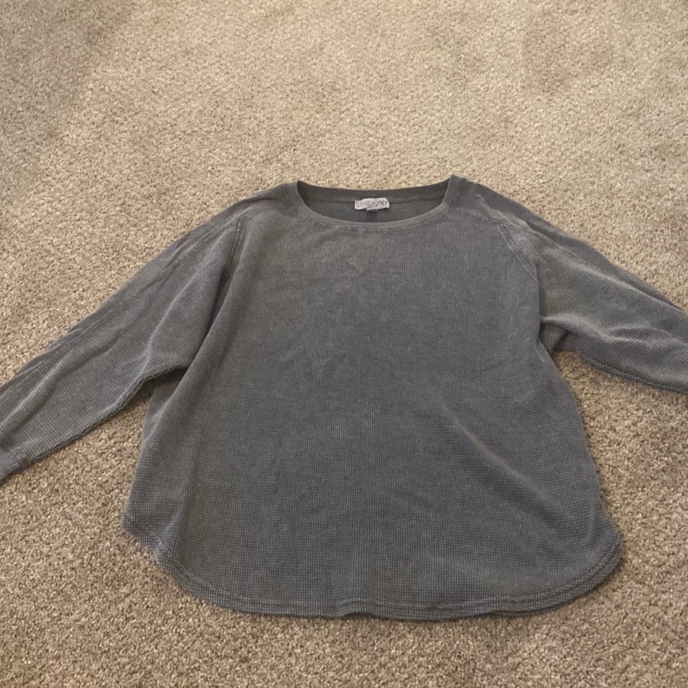 Grey long sleeved thermal tee